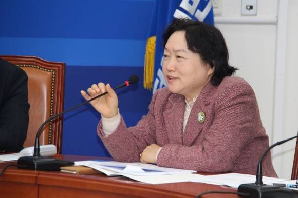 더불어민주당 인재근 국회의원이 국회 조류인플루엔자 특별위원회에서 발언하는 모습. (사진=인재근 국회의원실)