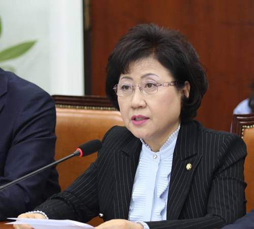 국회 보건복지위원회에서 질의하는 국민의당 최도자 국회의원의 모습. (사진=최도자 국회의원실)