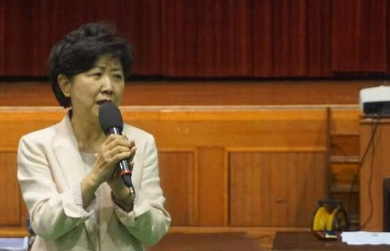 지난 16일 바른정당 박인숙 국회의원이 한국예술종합학교 유치 추진을 위한 주민설명회에서 인사말을 하는 모습. (사진=박인숙 국회의원 페이스북)