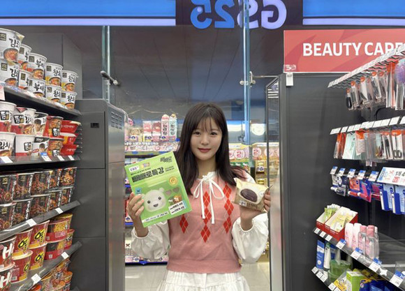 유통업계, 수능 막바지 마케팅 봇물…관련 상품 매출도 껑충