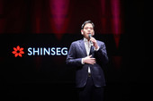 신세계 정용진 회장 “허위사실 유포 사이버 렉카에 법적 대응”