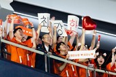 한화 김승연 회장, 약속 지켰다…임직원 746명과 대전 야구장 집결