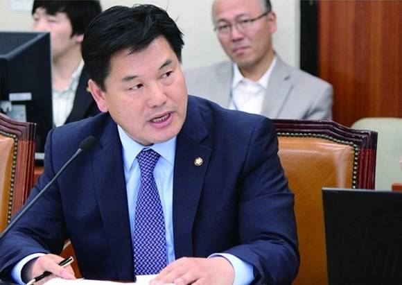 무소속 홍의락 국회의원이 국정감사에서 질의하는 모습. (사진=홍의락 국회의원 블러그)