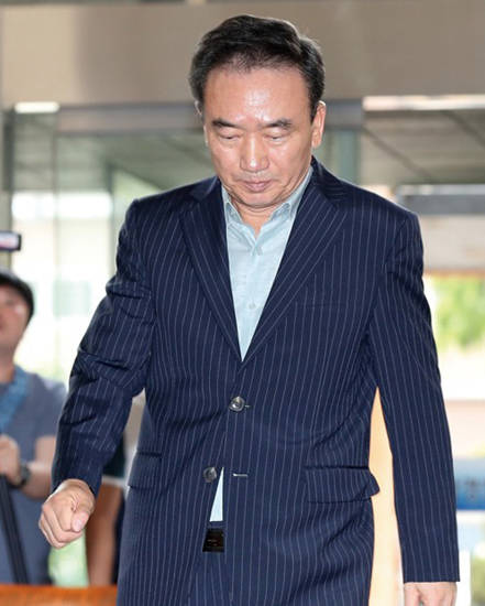 호식이두마리치킨의 최호식 전 회장(사진)이 성추행 논란에 휩싸이면서 경영 일선에서 물러나게 됐다. 사진 = 연합뉴스