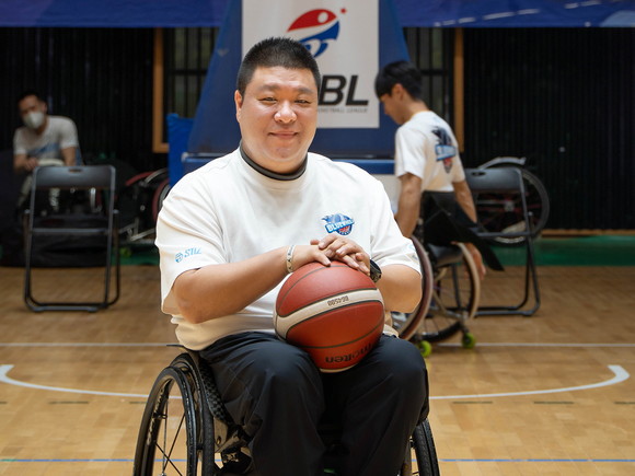 [인터뷰] 더 오를 곳이 없다… 장애인휠체어농구단 ‘코웨이 블루휠스’ 이끄는 김영무 감독